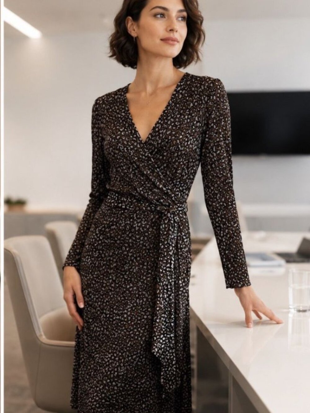 CHICOS TRAVELERS Leopard Print Slinky Knit Dress Faux Wrap Career Preppy 4/SMALL